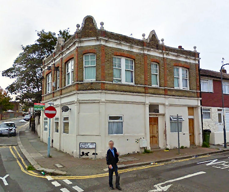 AVENUE ARMS Pub of Plumstead
