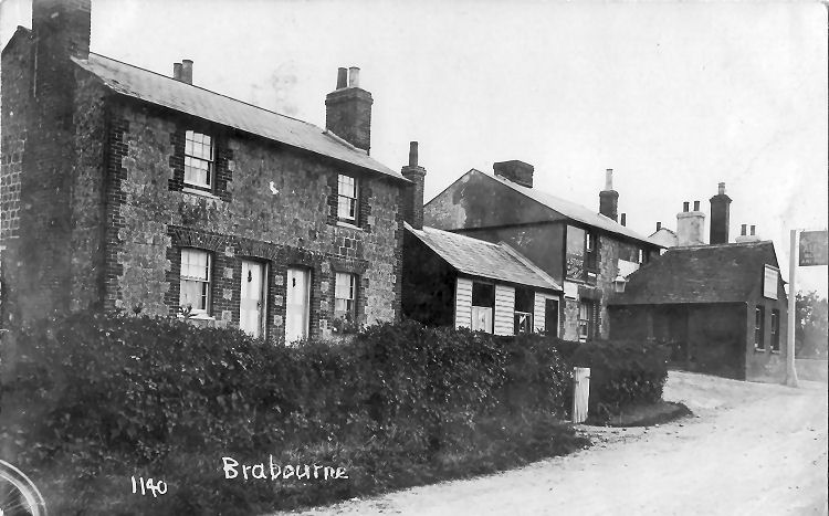 BLUE ANCHOR Pub of Brabourne Lees