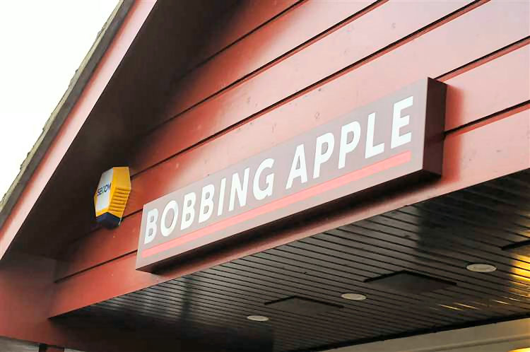 Bobbing Apple sign 2021