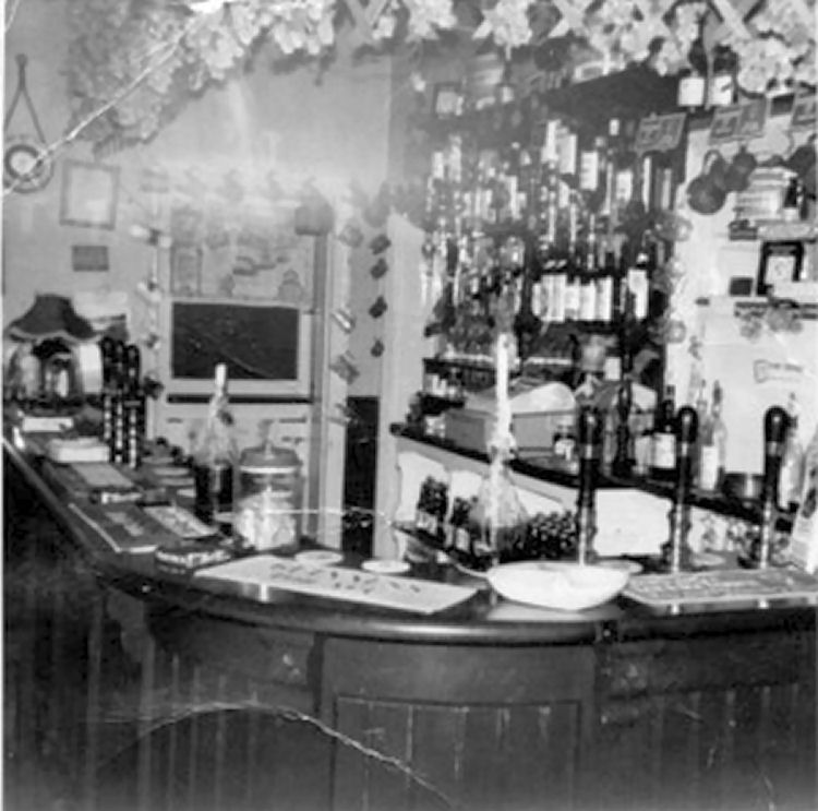 King's Arms inside 1973