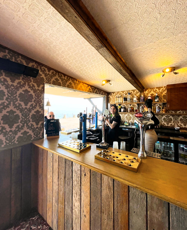 Dog and Otter bar 2022