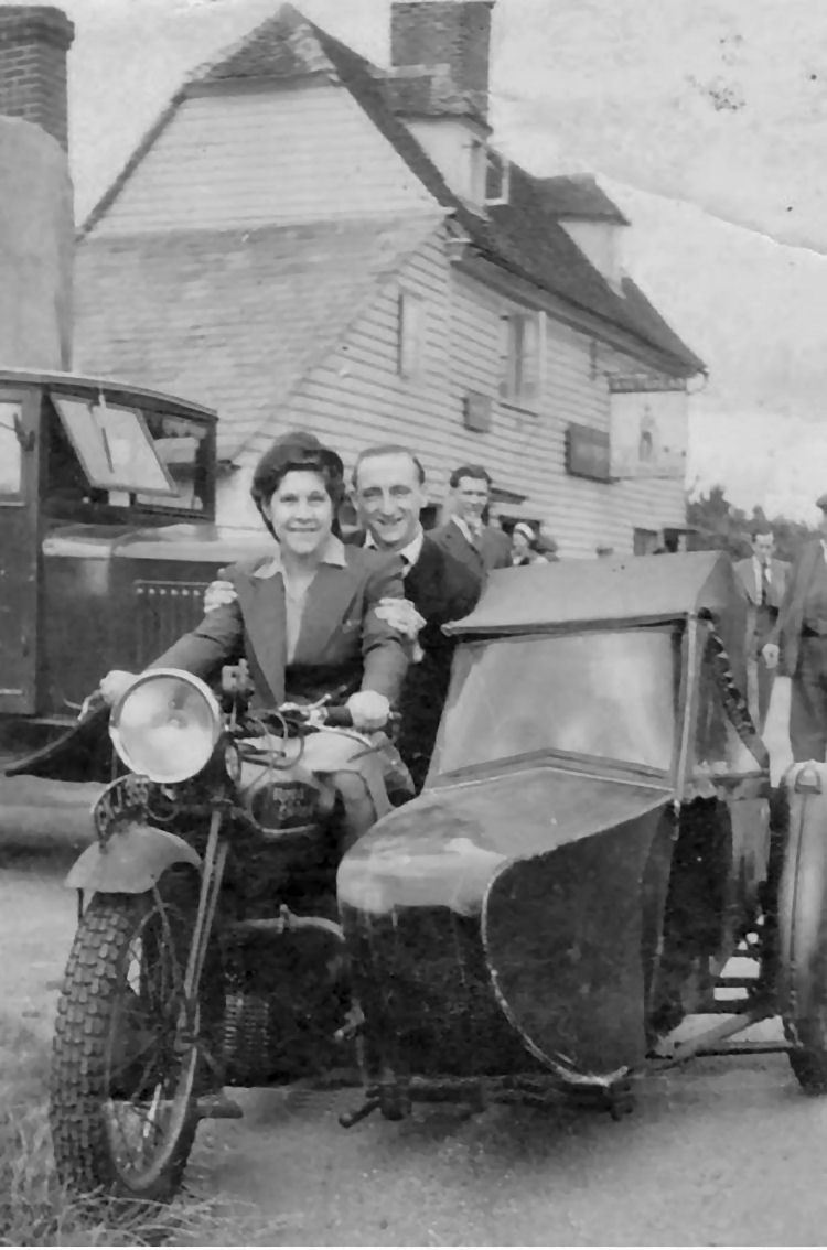 Maggie Gray and Johnnie Roe