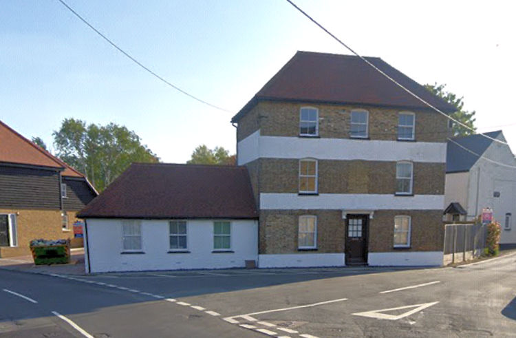 Crown and Sceptre 2021