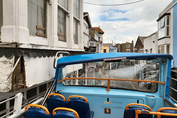 Magnet bus crash 2022