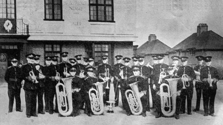 Black Horse Chislet band 1950