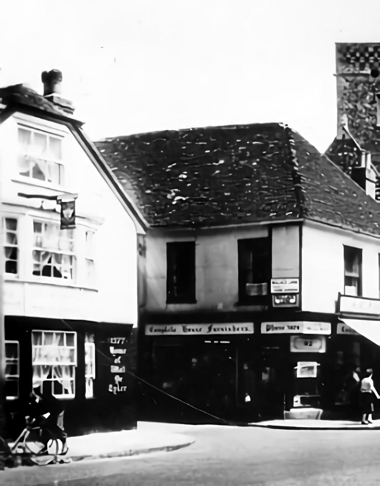 Crown and Anchor 1961