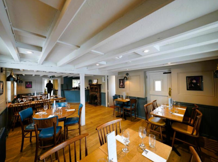 Uskudar King's Head restaurant 2022