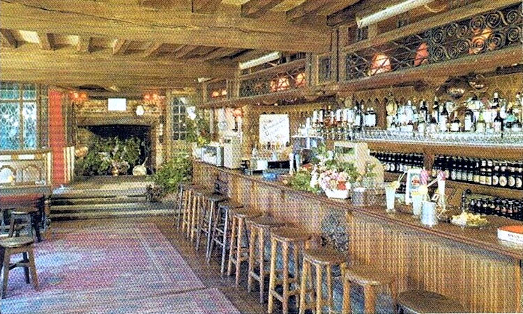 Grasshopper bar 1970