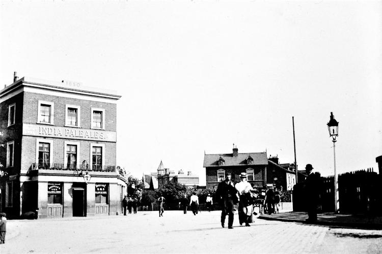 Wheatley Arms 1900