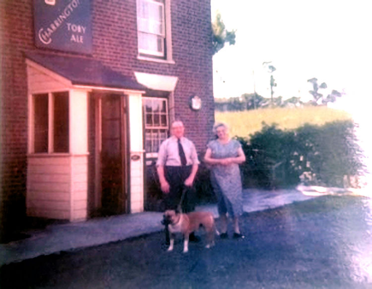 Butchers Arms, Fred and Nancy Davis 1960