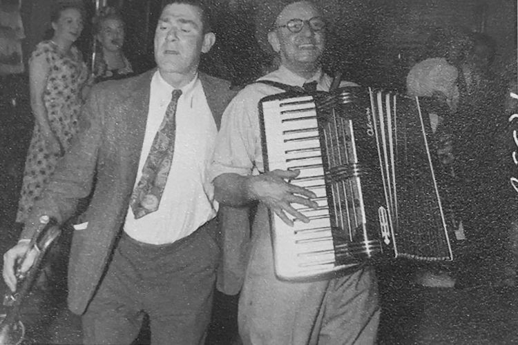 Alfrfed Arms Harold Messenger