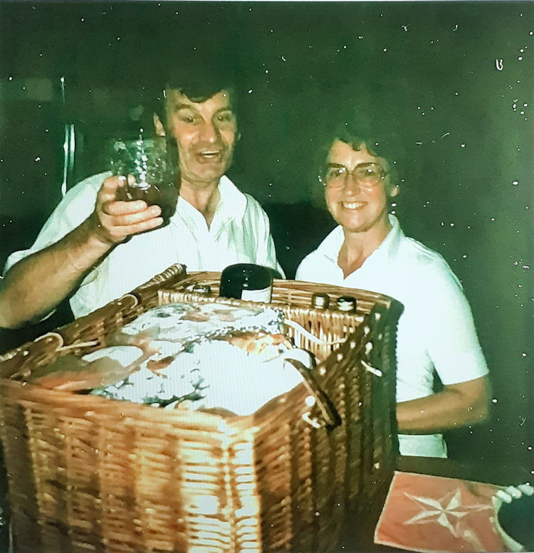 Bear hamper 1980