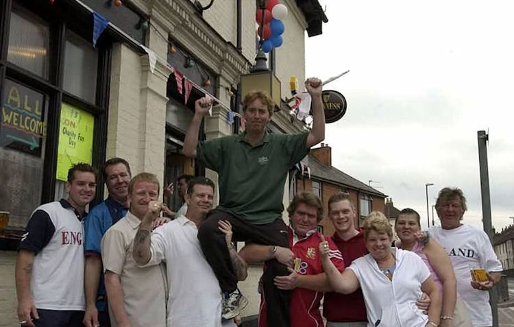 brickmakers Arms group 2002