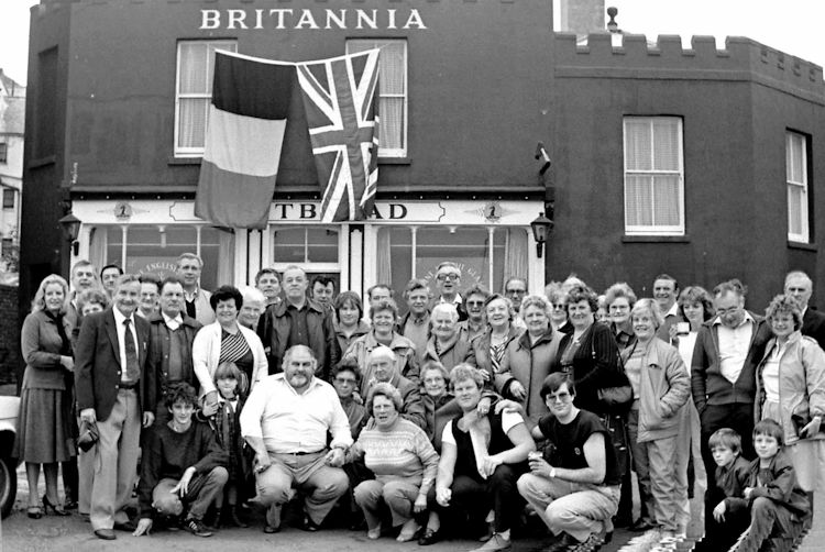 Britannia darts team 1984