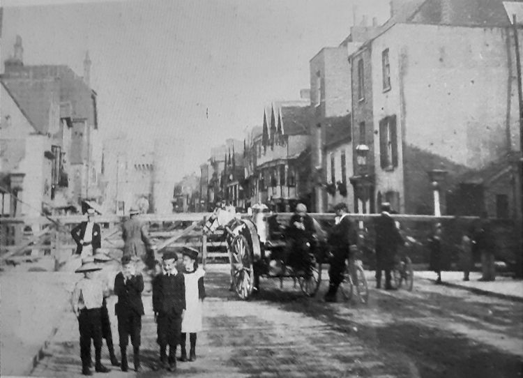 Catherine Wheel pre 1914