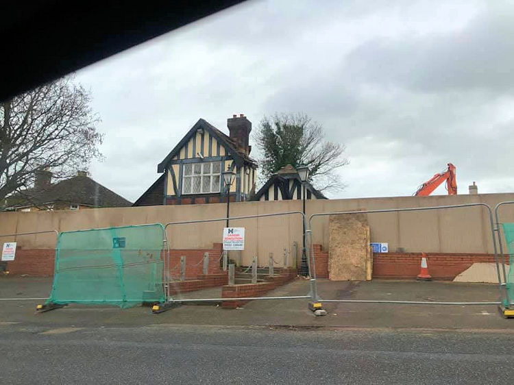 Forester Arms demolition 2020