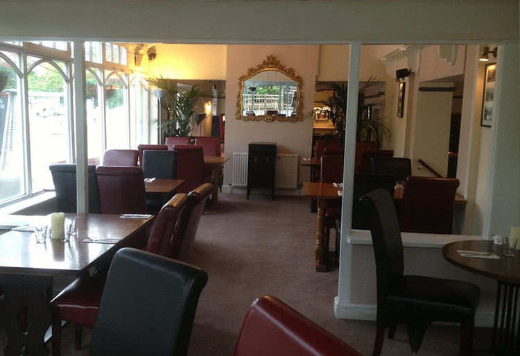 White Hart dining room 2014