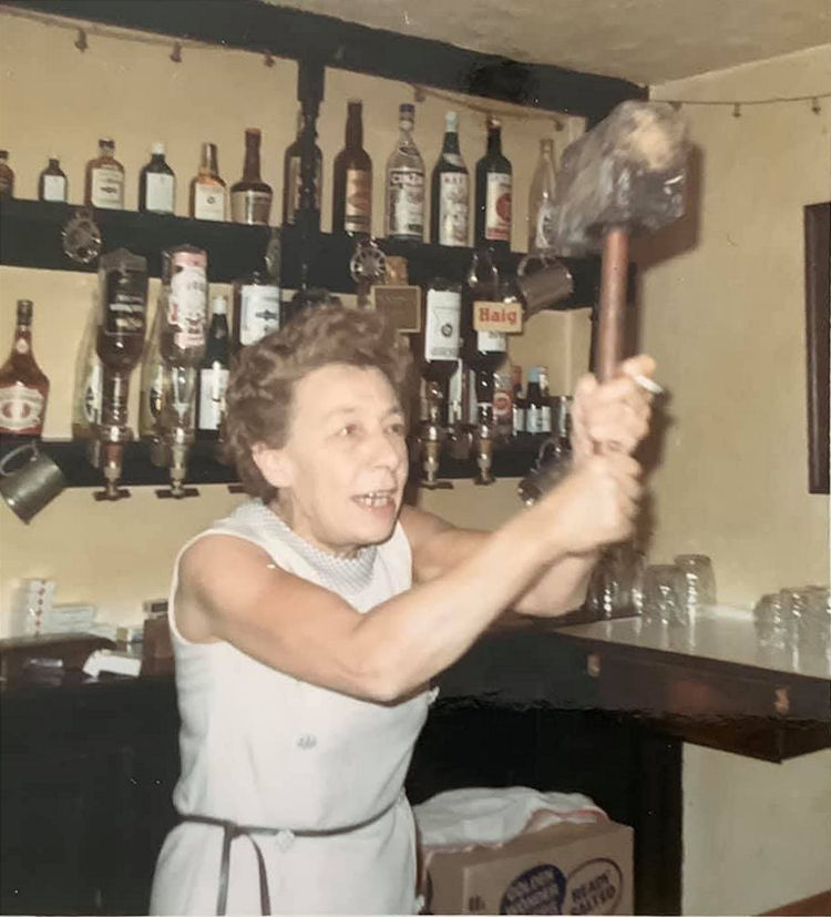 Gate Peggy Connolly 1969