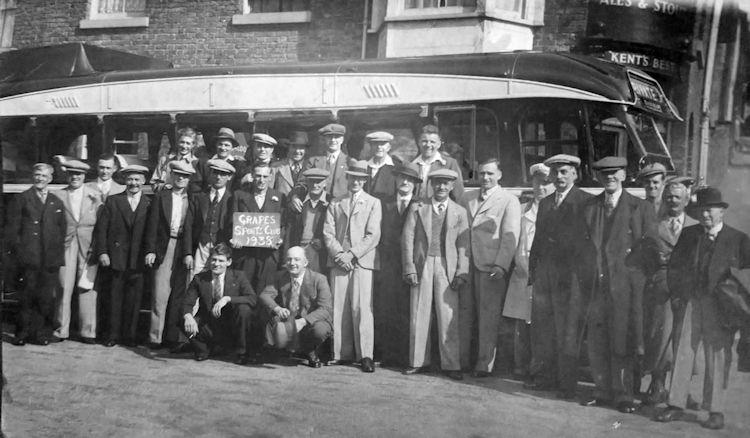 Grapes outing 1950s