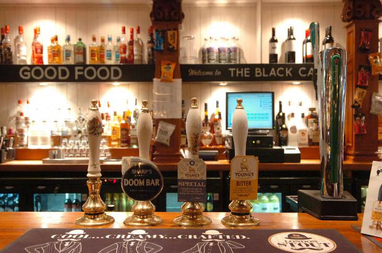Black Cat bar 2025