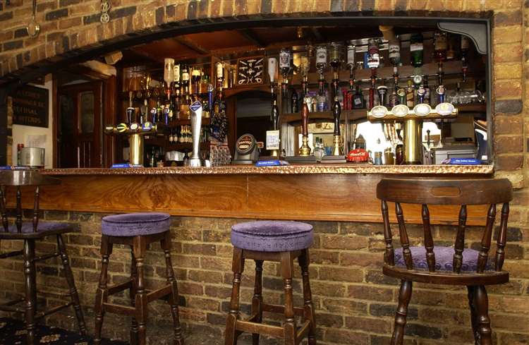 Trafalgar Hotel bar 2024