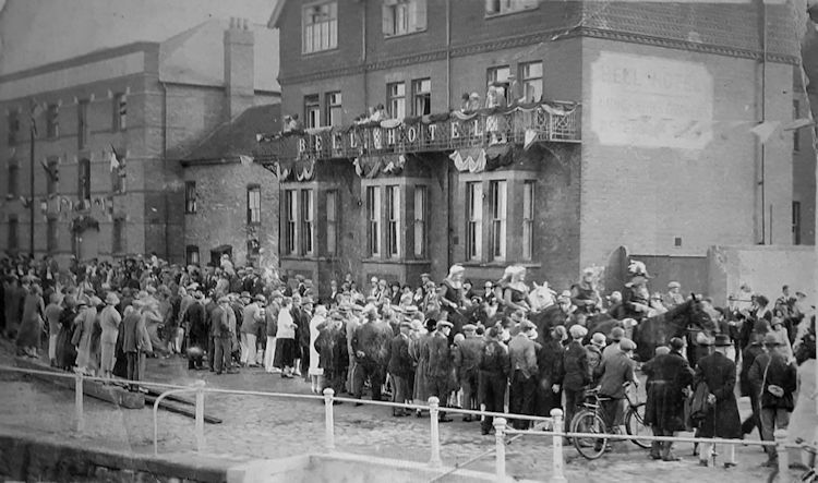 Bell Hotel 1926 procession