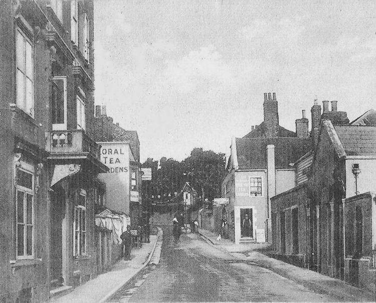 Pear Tree Inn 1905