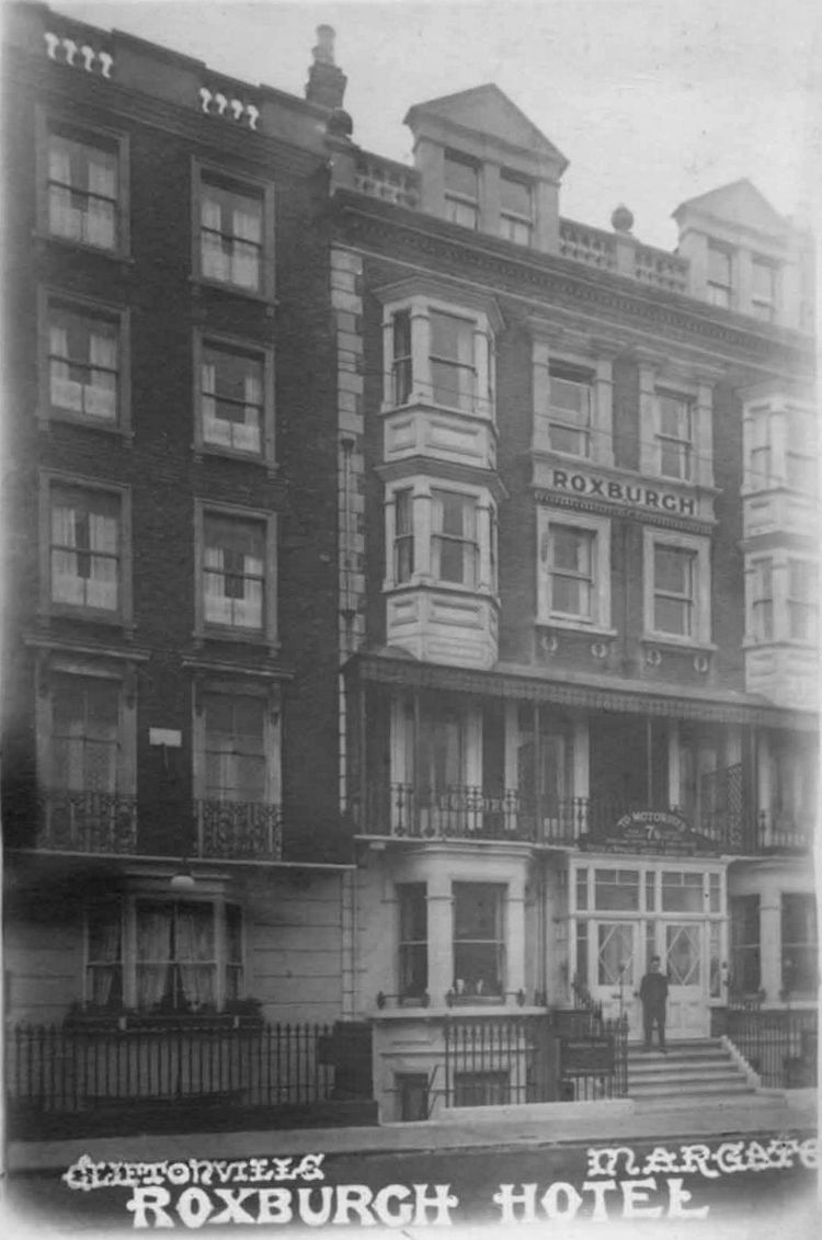 Roxburgh Hotel