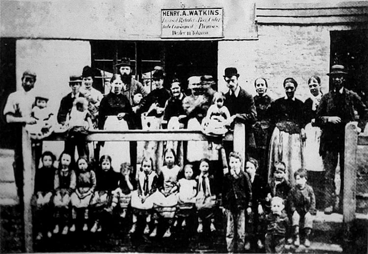 Windmill Tavern group 1880s