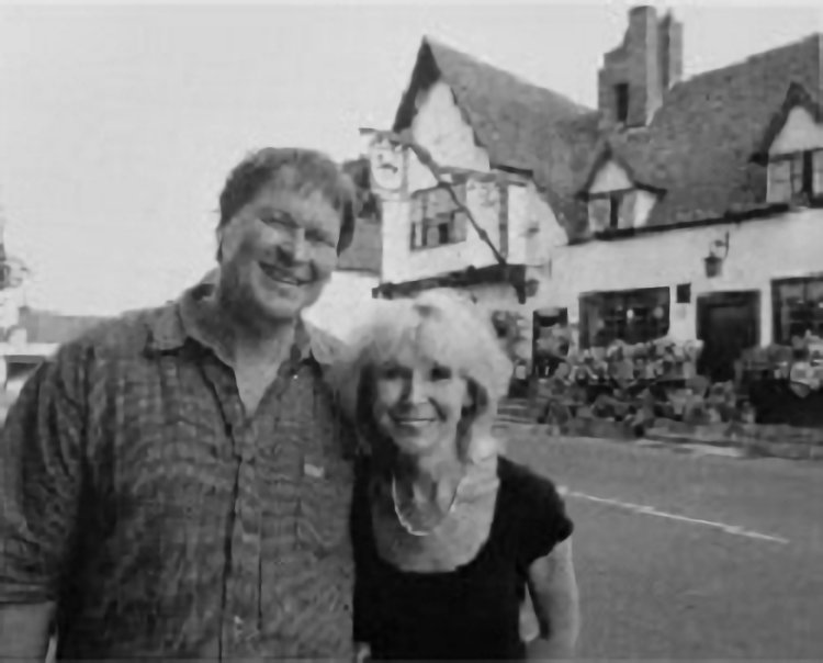 Dog Inn licensees 2000