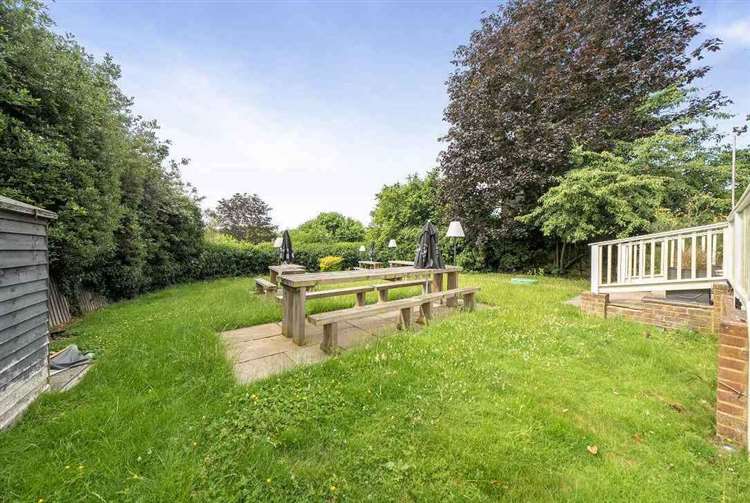Papermakers Arms garden 2026