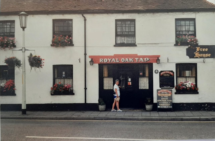 Royal Oak Tap 2000