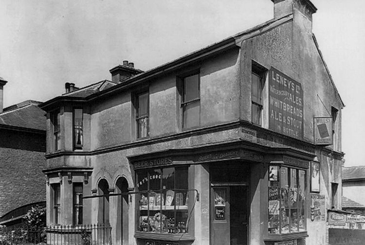 Leneys Off Licence 1932
