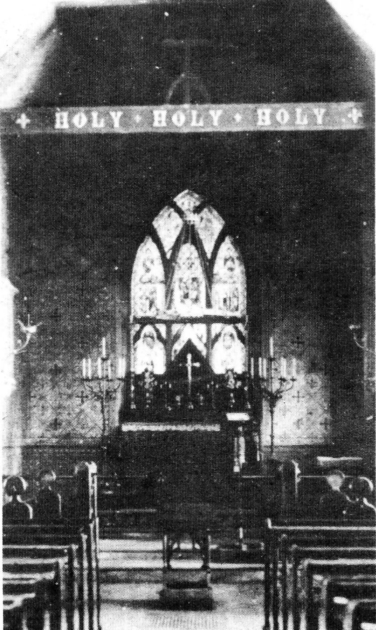 Charlton Church inside