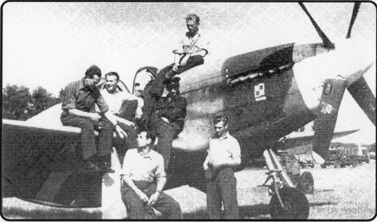 MUSTANG aircrew at Brenzett in July 1944