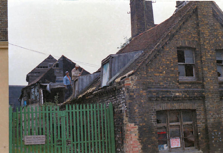 Kingsford Brewery demolition 1983