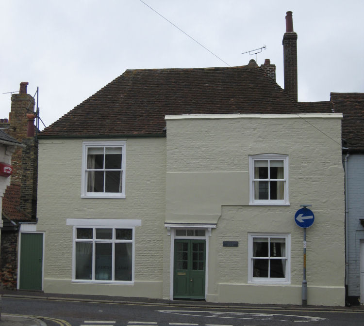 Cinque Port Arms, Sadwich