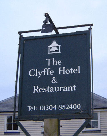 Cliffe Hotel sign, St Margarets