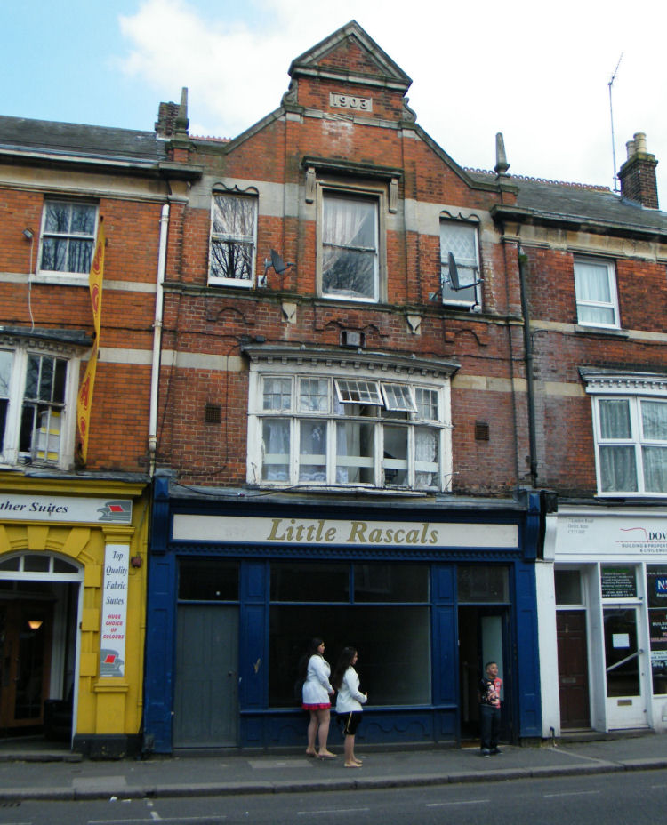 Former Hand and Sceptre 2010