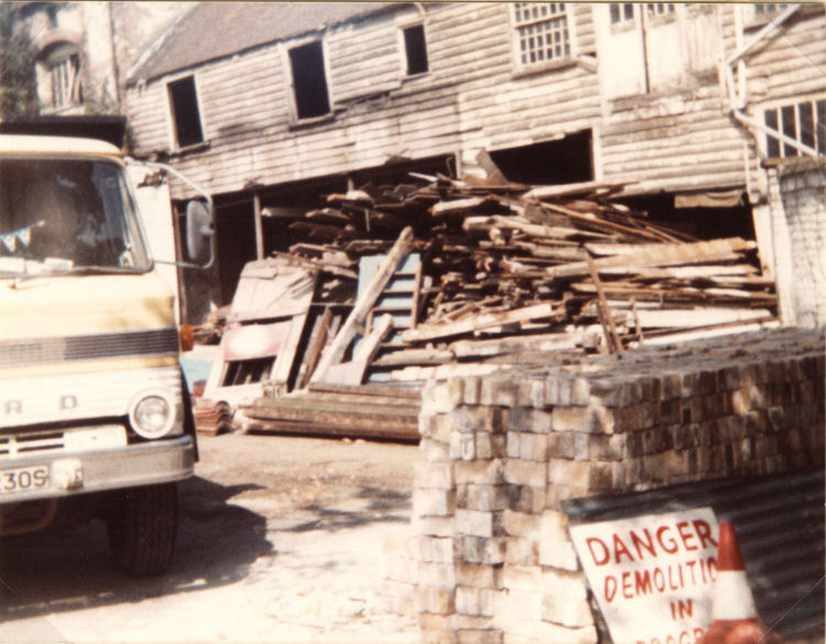 Kingsford Brewery demolition 1983