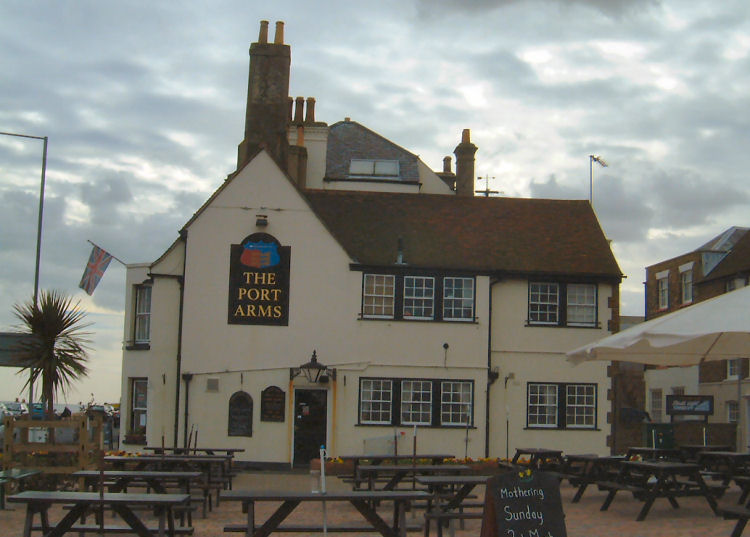 Port Arms in Deal