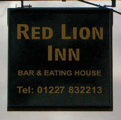Red Lion sign at Bridge