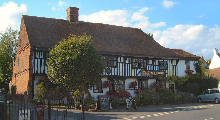 Former Smithies Arms at Elham