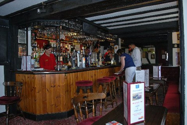 Inside Three Horseshoes at Mongeham