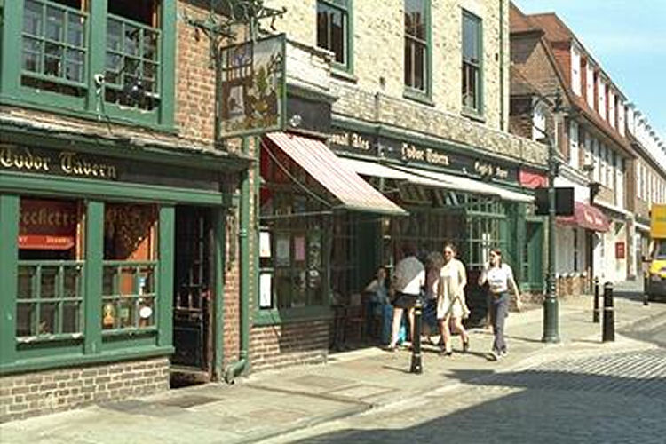 Tudor Tavern 1995