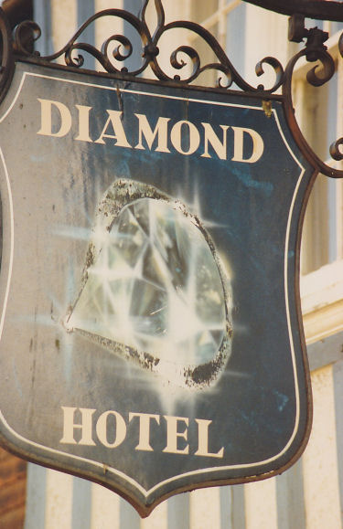 Diamond sign 1991