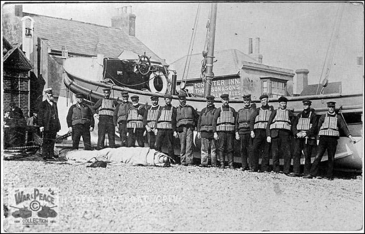 North Deal lifeboat and crew 1900