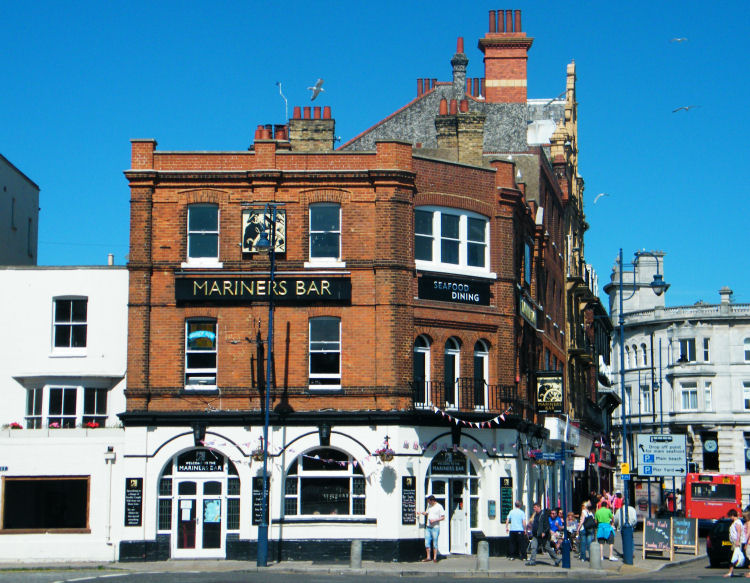 MARINERS BAR pubs of Ramsgate