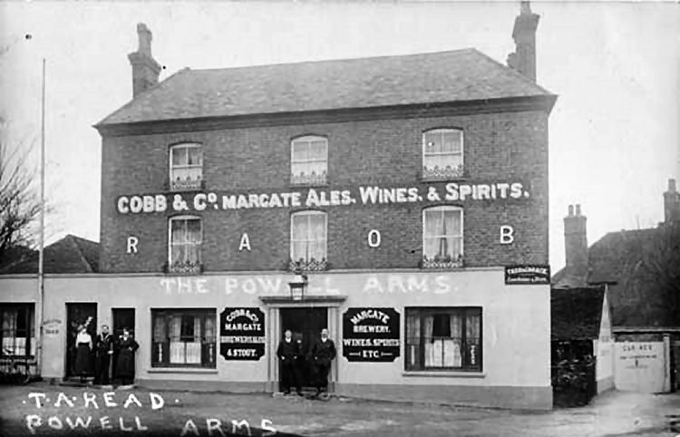 Powell Arms with landlord Read