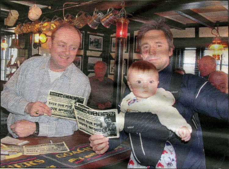 Paul McMullan in the King's Head, Kinmgsdown